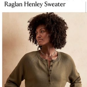 Banana Republic factory Raglan Henley sweater